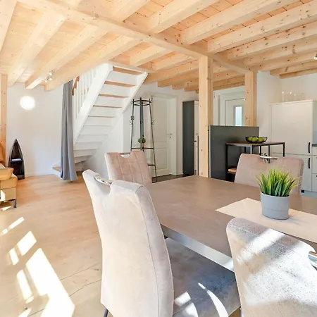 Holiday home Muschel 16 *
